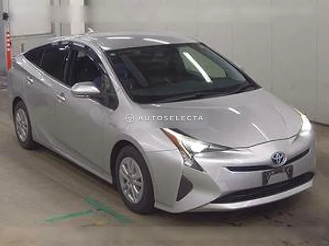 Toyota Prius 2016, auction grade 3.5