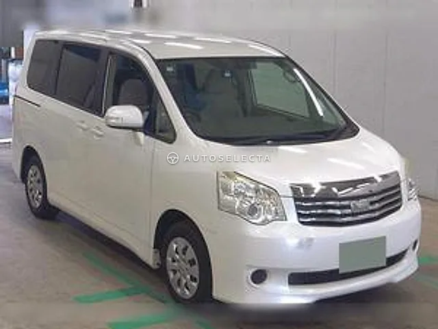 Toyota Noah 2013, auction grade 4