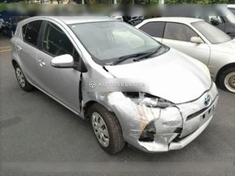 Toyota Aqua 2012, photo 1 of 1