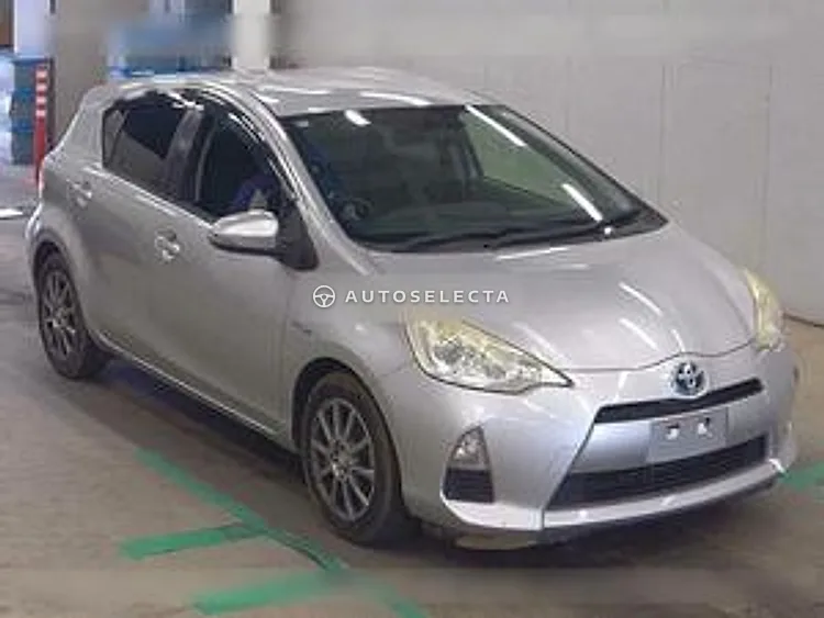 Toyota Aqua 2012, photo 1 of 1