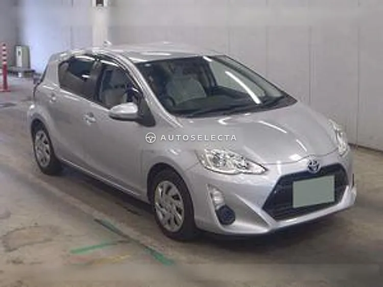 Toyota Aqua 2015, photo 1 of 1