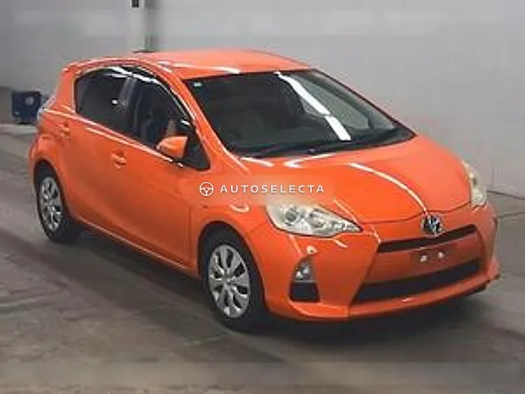Toyota Aqua 2013, photo 1 of 1