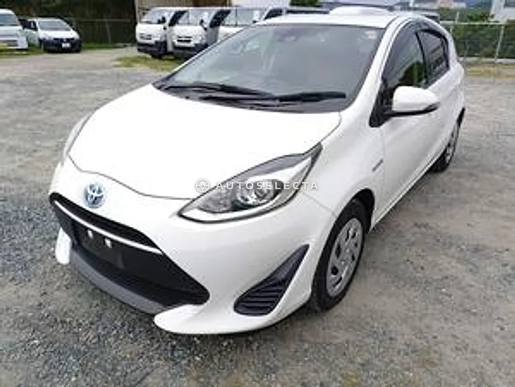 Toyota Aqua 2017, photo 1 of 1