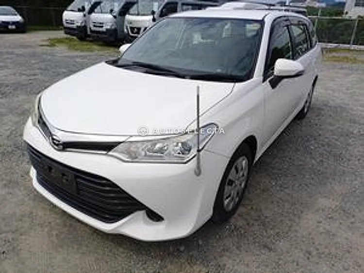 Toyota Corolla Fielder 2015, photo 1 of 1