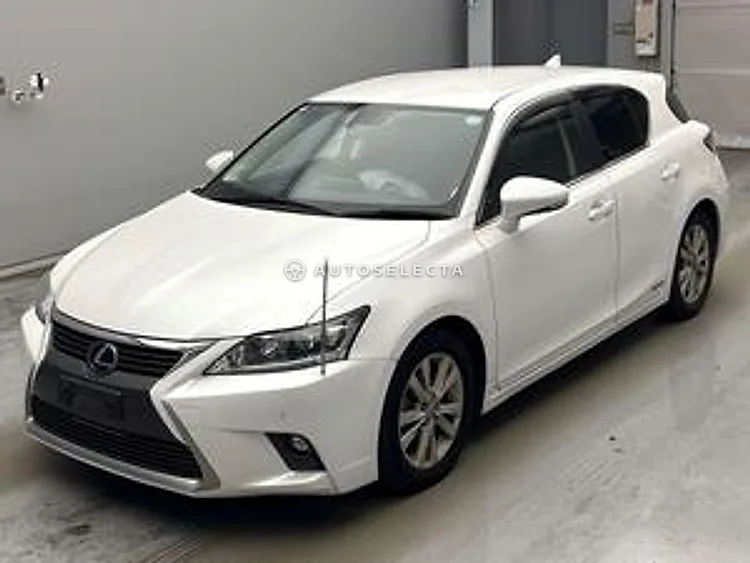 Lexus CT 2015, photo 1 of 2