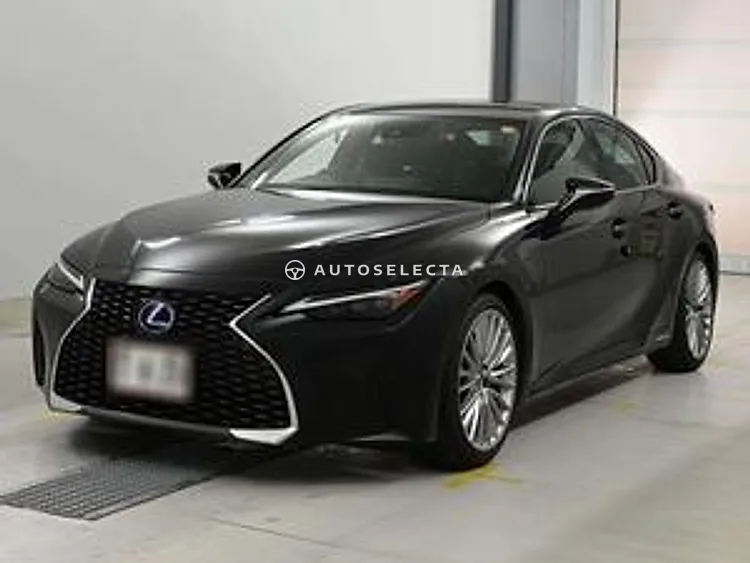 Lexus IS 2021, photo 1 of 11