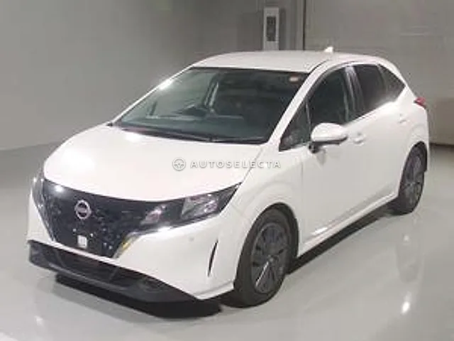 Nissan Note 2023, auction grade 3.5
