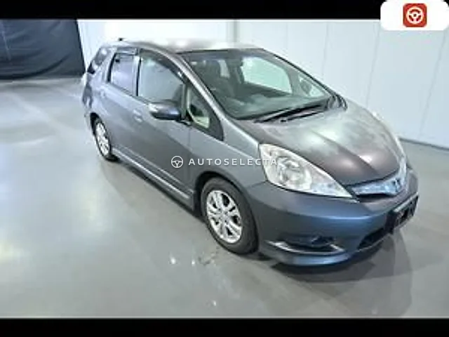 Honda Fit Shuttle 2011, auction grade 2