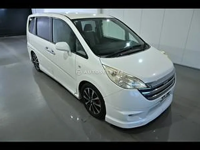 Honda Stepwgn 2006, auction grade 3.5