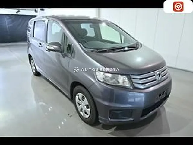 Honda Freed Spike 2013, auction grade R