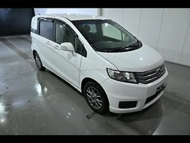 Honda Freed Spike 2013, auction grade R