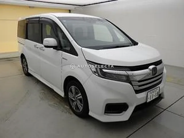 Honda Stepwgn Spada 2018, auction grade 3.5