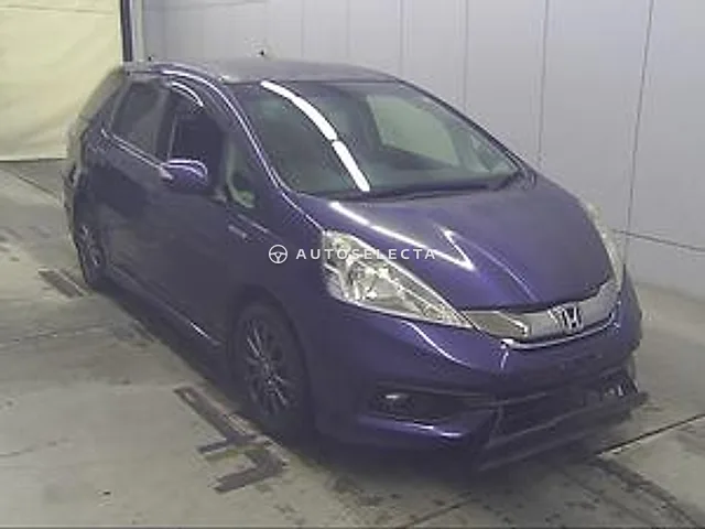 Honda Fit Shuttle 2014, auction grade 3