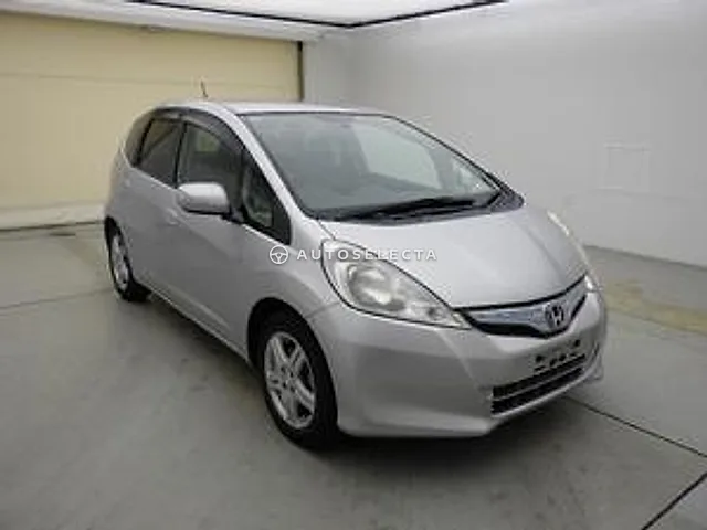 Honda Fit 2012, auction grade 3.5