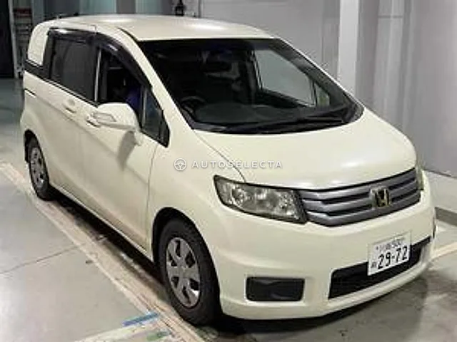 Honda Freed Spike 2012, auction grade 4