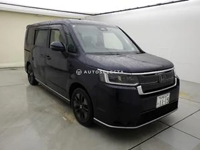 Honda Stepwgn Spada 2023, auction grade 4