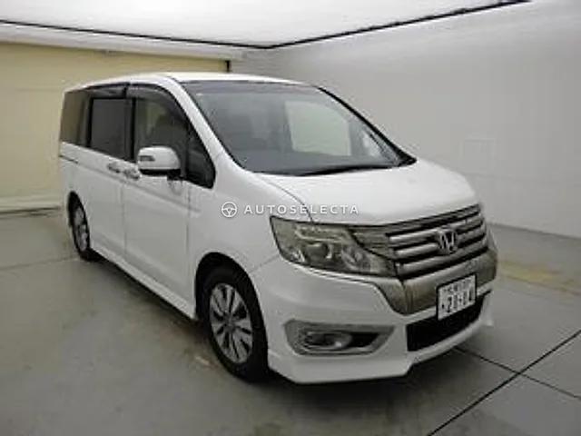 Honda Stepwgn Spada 2012, auction grade 3.5