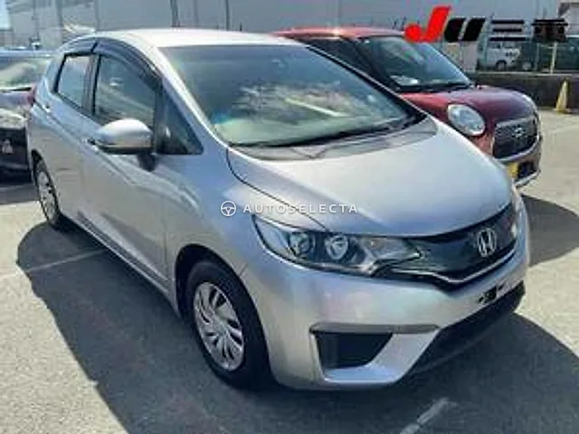 Honda Fit 2015, auction grade 3.5