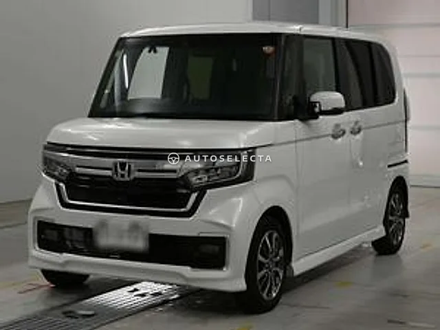 Honda N-BOX Custom 2023, auction grade 5