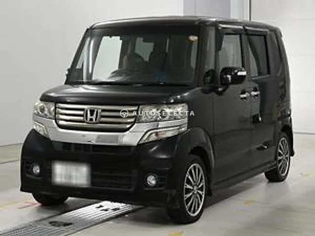Honda N-BOX Custom 2013, auction grade 3