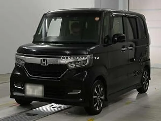Honda N-BOX Custom 2018, auction grade 4