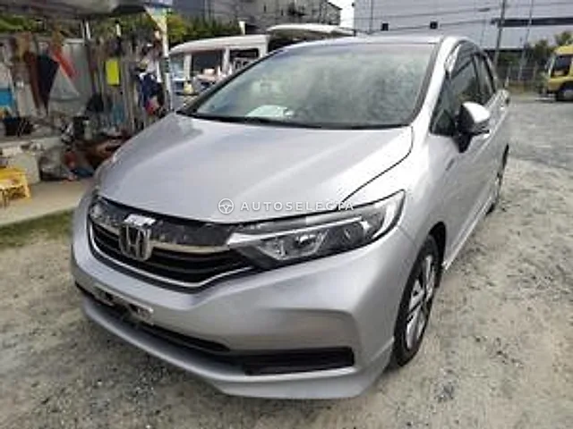 Honda Shuttle 2021, auction grade 4
