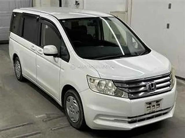Honda Stepwgn 2013, auction grade 3.5