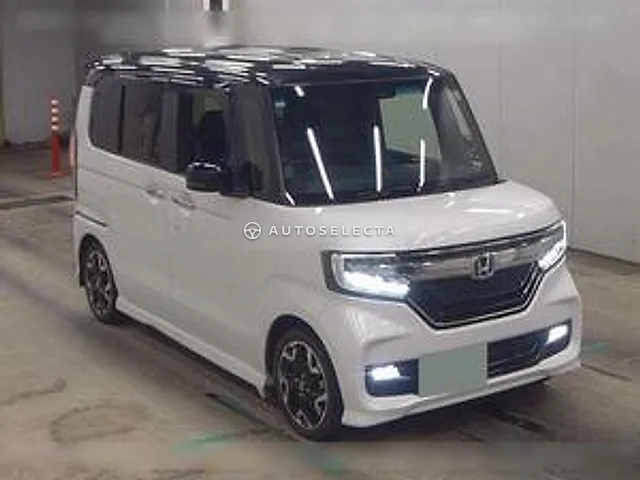 Honda N-BOX Custom 2020, auction grade R