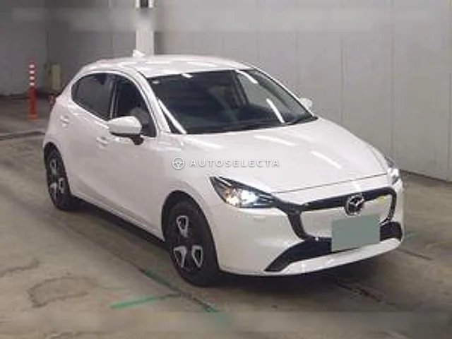 Mazda MAZDA2 2024, auction grade 5