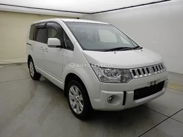 Mitsubishi Delica D:5 2015, auction grade R