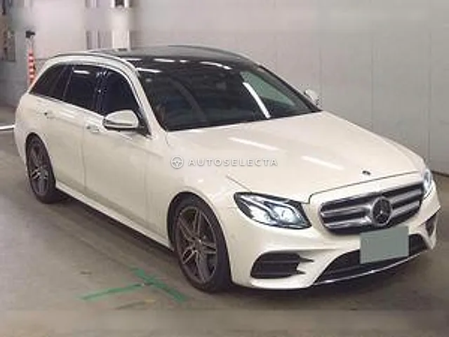Mercedes-Benz E-Class Station Wagon 2020, auction grade 3.5