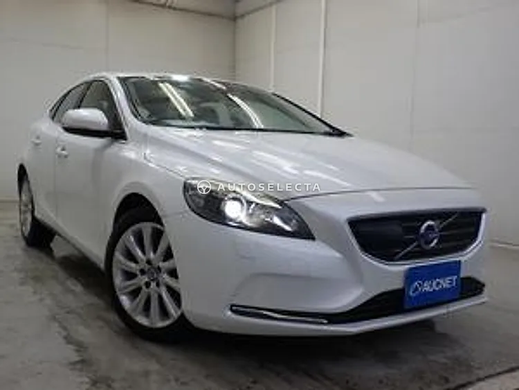 Volvo V40 2015, photo 1 of 1