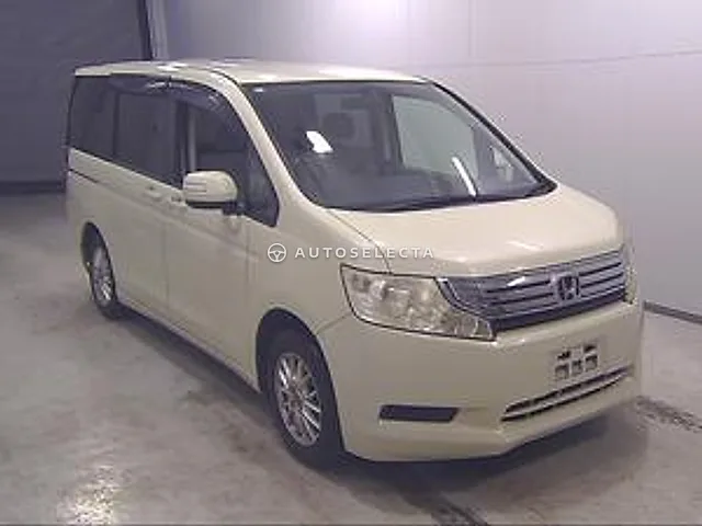 Honda Stepwgn 2010, auction grade 3