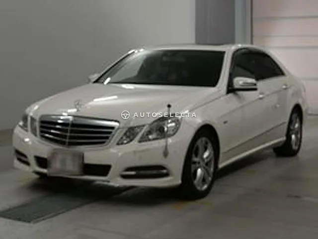 Mercedes-Benz E-Class 2011, auction grade R