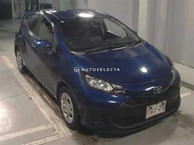 Toyota Aqua 2022, auction grade 3.5