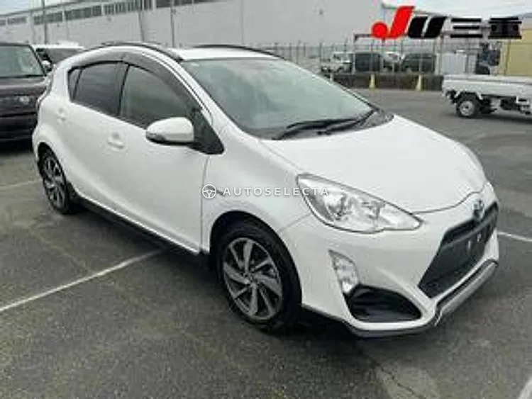 Toyota Aqua 2016, photo 1 of 1