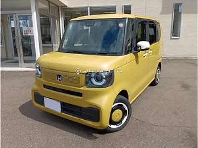 Honda N-BOX 2023, auction grade 3
