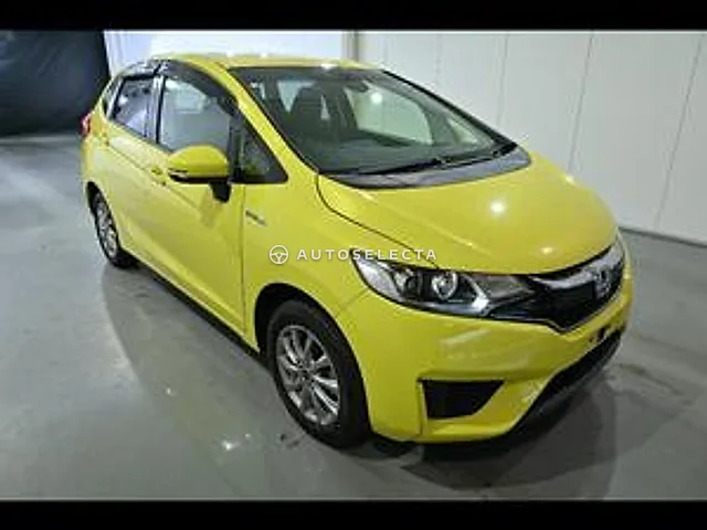 Honda Fit 2017, auction grade R