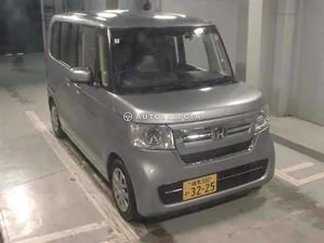 Honda N-BOX 2023, auction grade 4