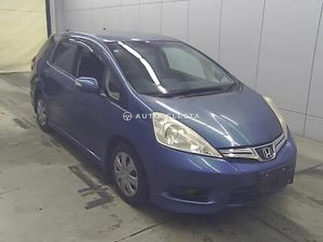 Honda Fit Shuttle 2012, auction grade 3