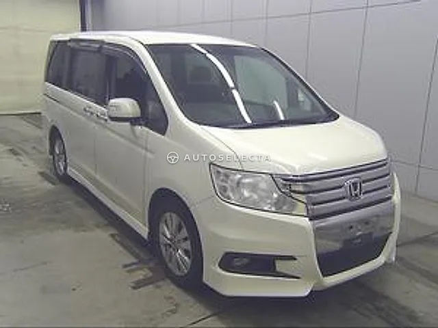 Honda Stepwgn Spada 2012, auction grade 3.5