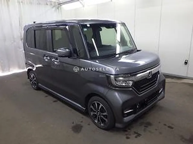 Honda N-BOX 2019, auction grade R
