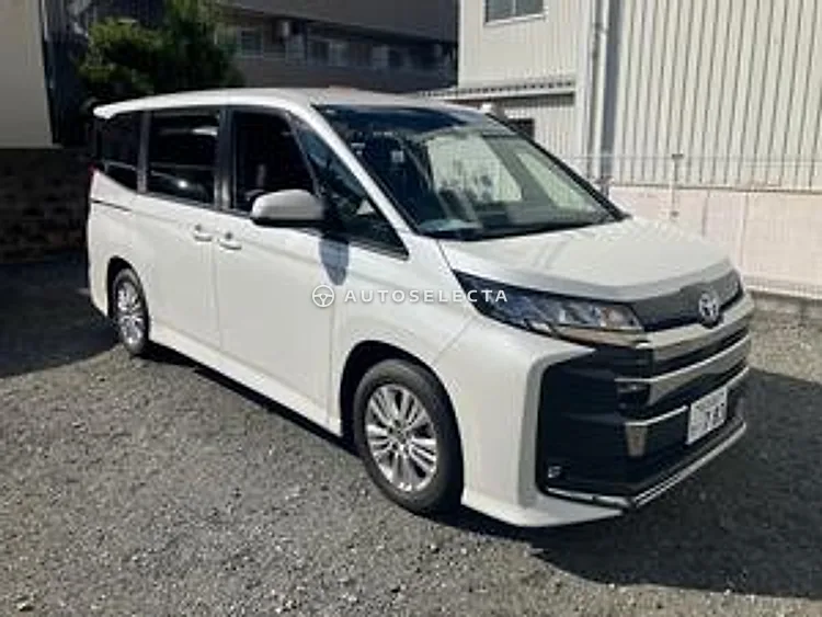 Toyota Noah 2022, photo 1 of 1