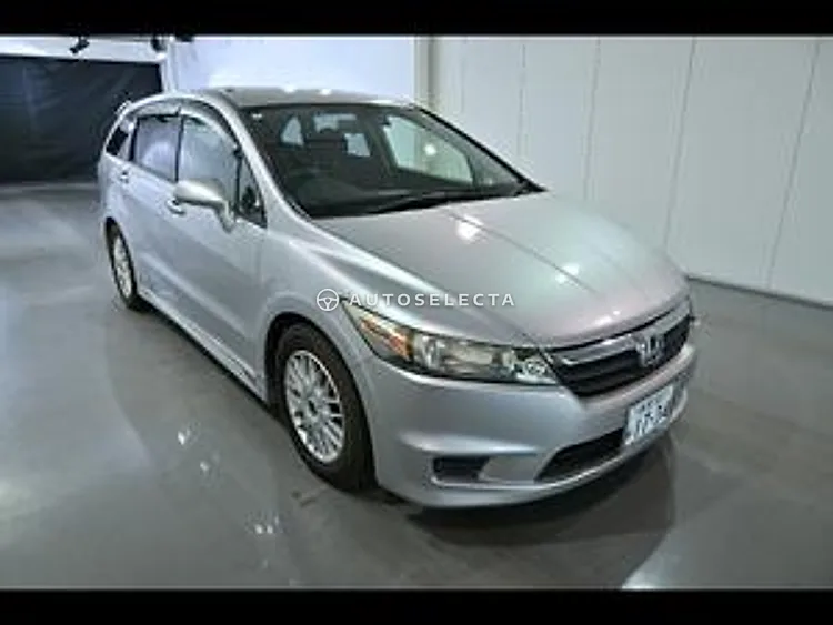 Honda Stream 2006, photo 1 of 11