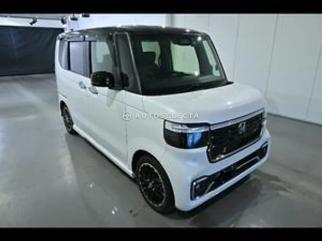 Honda N-BOX 2023, auction grade 4