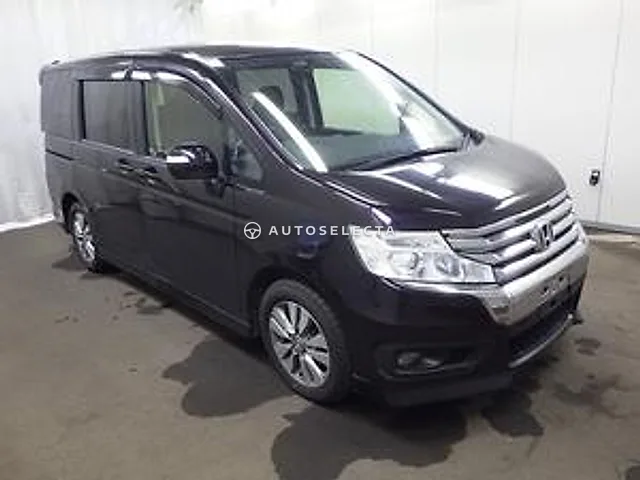 Honda Stepwgn Spada 2013, auction grade R