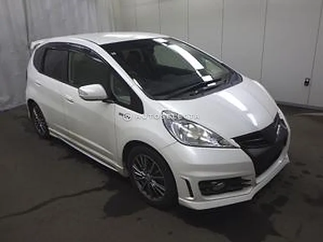 Honda Fit 2012, auction grade 3.5