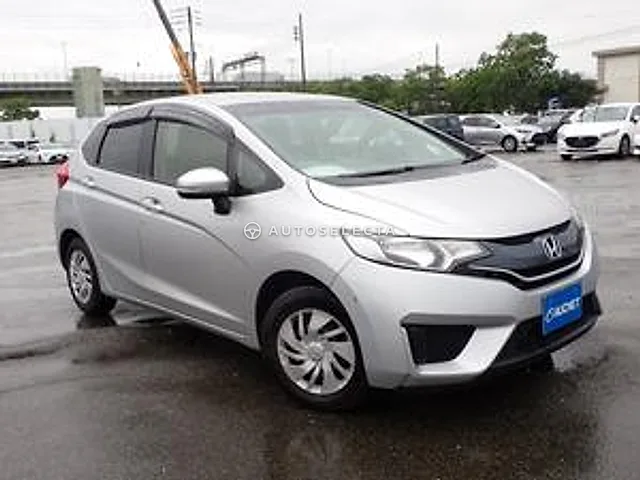Honda Fit 2015, auction grade R
