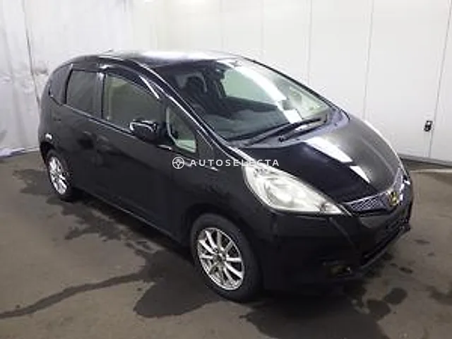 Honda Fit 2011, auction grade 3