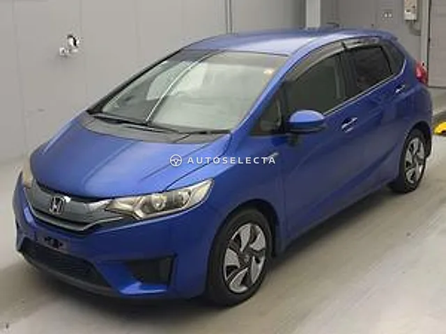 Honda Fit Hybrid 2014, auction grade RA